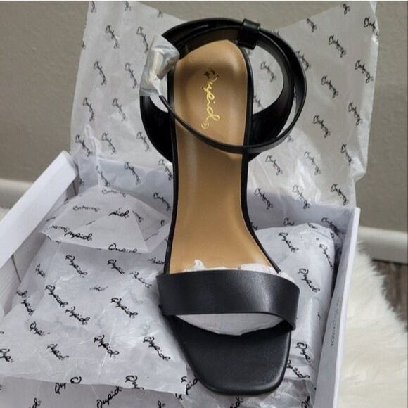 Black Chunky Heel Block Heel One Band Ankle Strap Chandler Sandals Qupid Size 8 - Picture 8 of 8
